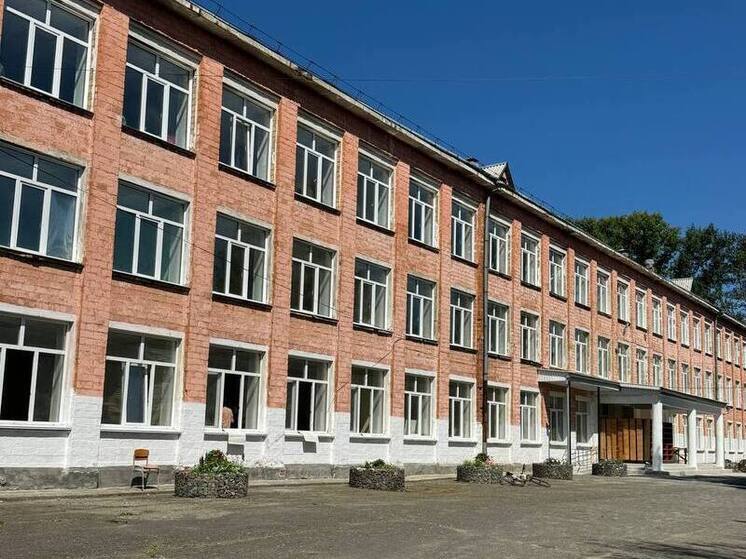 Глава Абазы рассказала о работах в отремонтированной школе №50