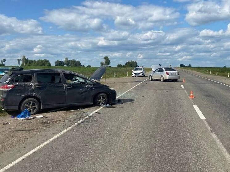 Четыре человека пострадали в ДТП на трассе под Красноярском