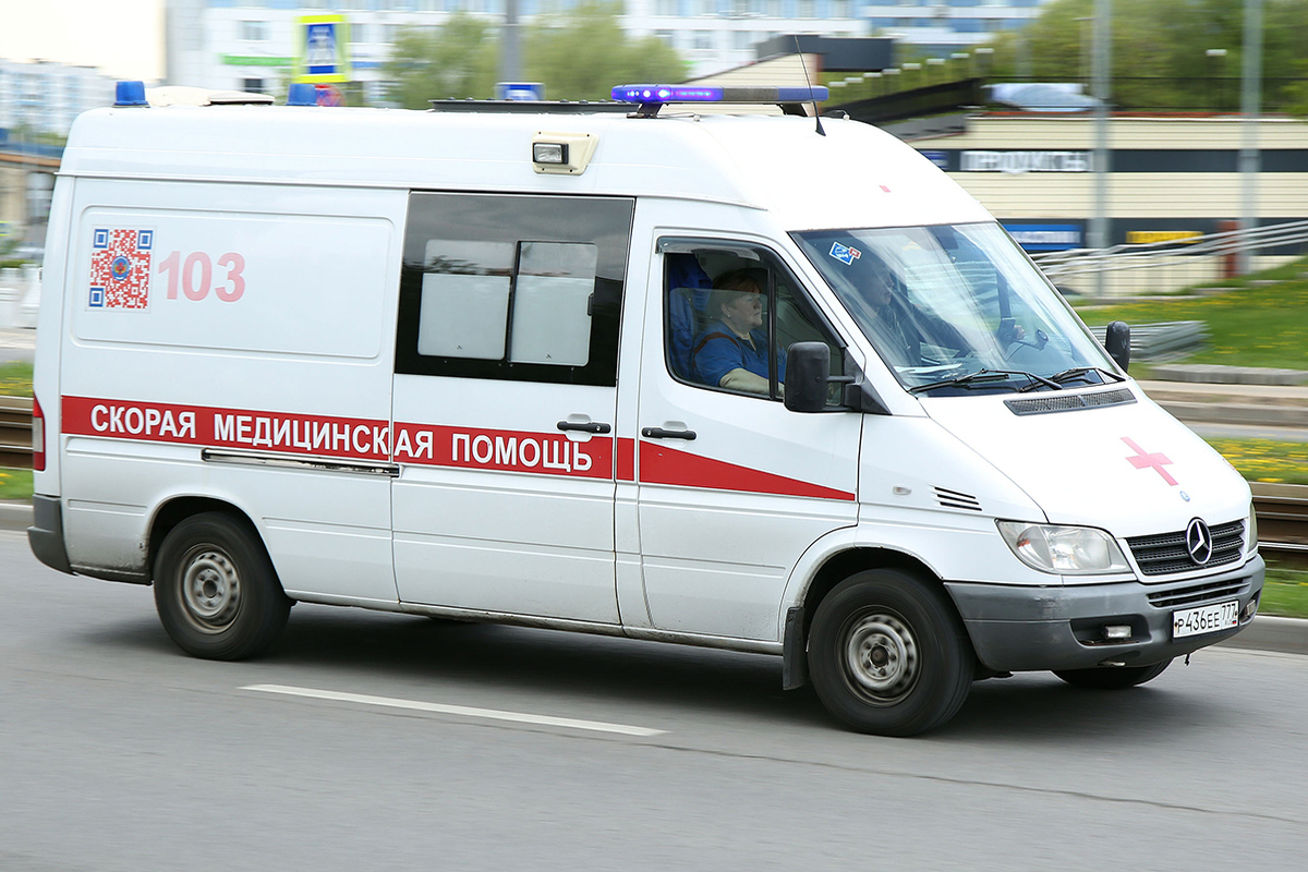 Грузовик сбил подростка на стройплощадке в Москве