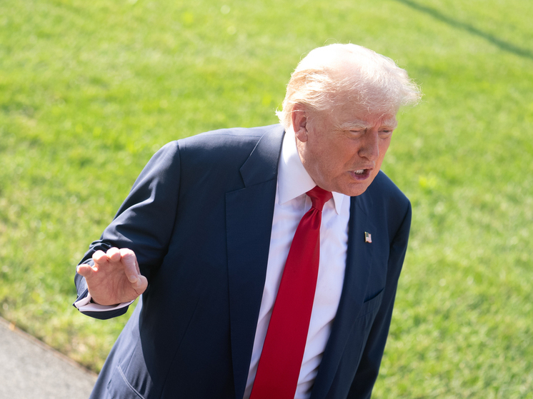 Трамп может создать проблемы «Южному Парку» за сцену в постели с сатаной
