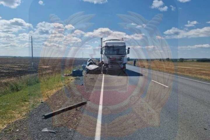 Двое человек погибли в ДТП с тремя авто в Алексеевском районе