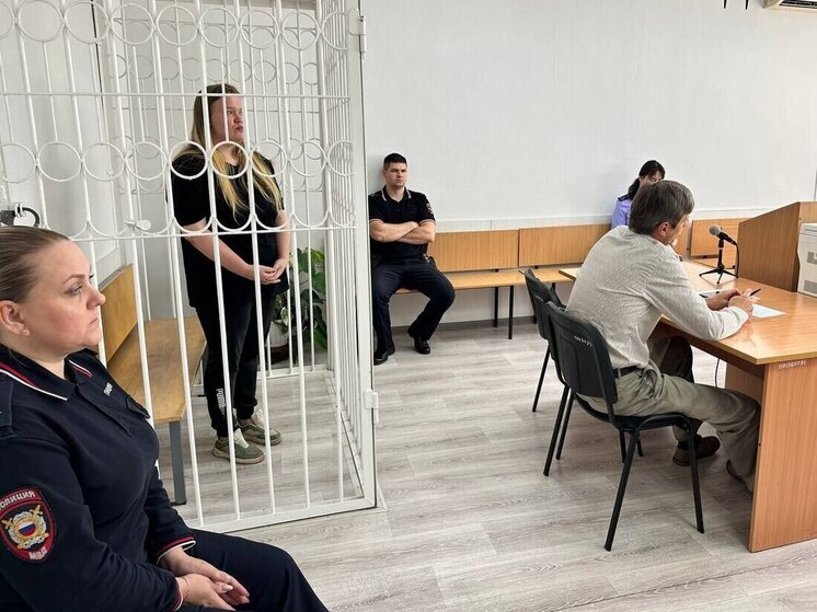 В Саяногорске отправили под стражу родителей, истязавших своих детей