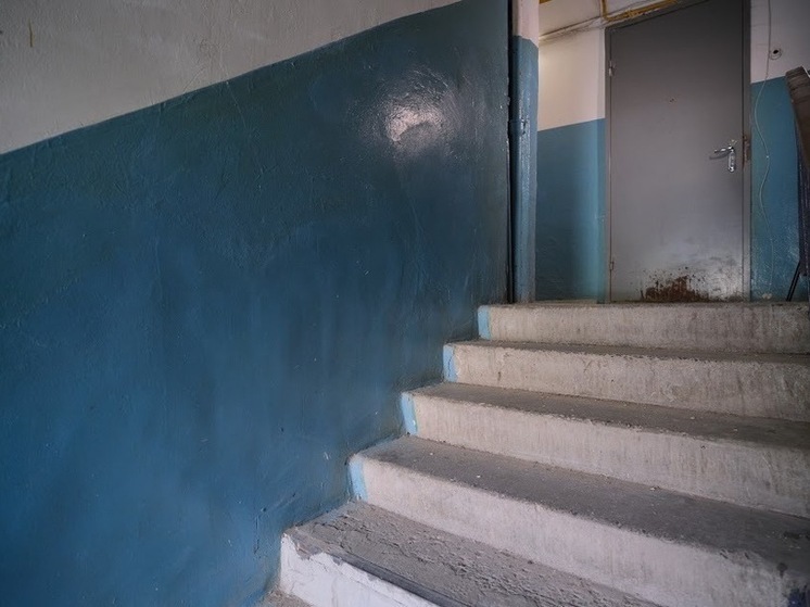 Волгоградцам рассказали, кто отвечает за доступ в подвал жилого дома