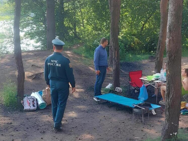 Сотрудники МЧС Петербурга нашли на Шуваловском карьере небрежных туристов