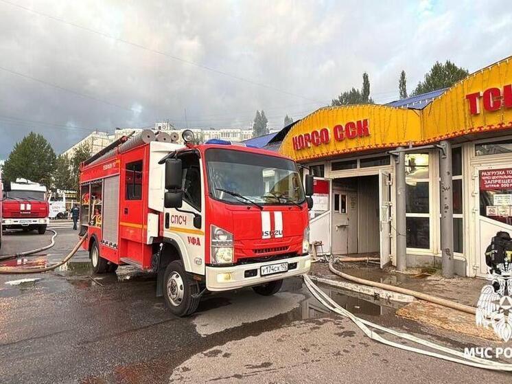 В Уфе ликвидировали открытое горение кровли ТСК «Корсо»