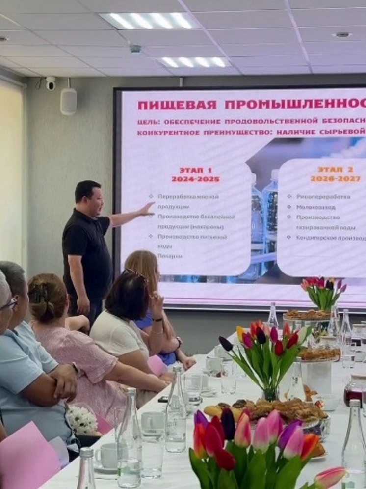 В Калмыкии наградили работников торговли