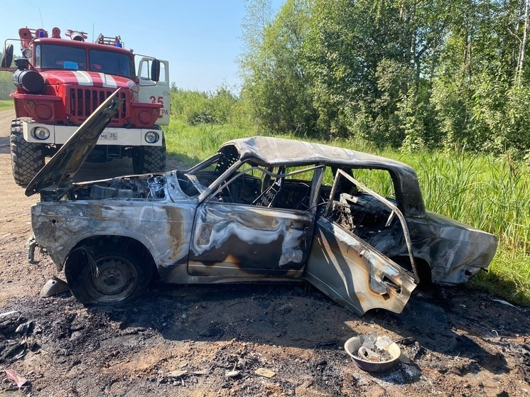 Три человека пострадали в ДТП с загоревшимся автомобилем в Вытегорском районе