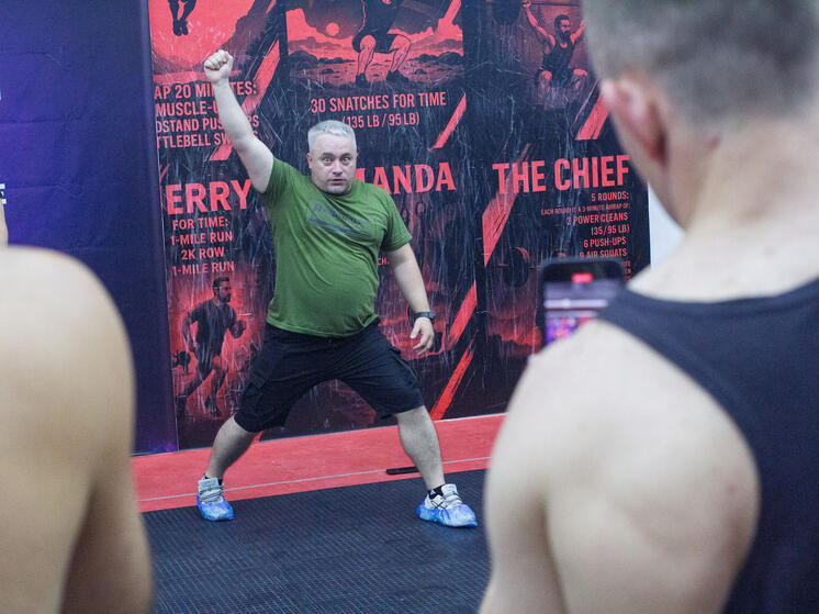 В Хабаровске спортсмены мастер-классом отметили день рождения тяжелой атлетики