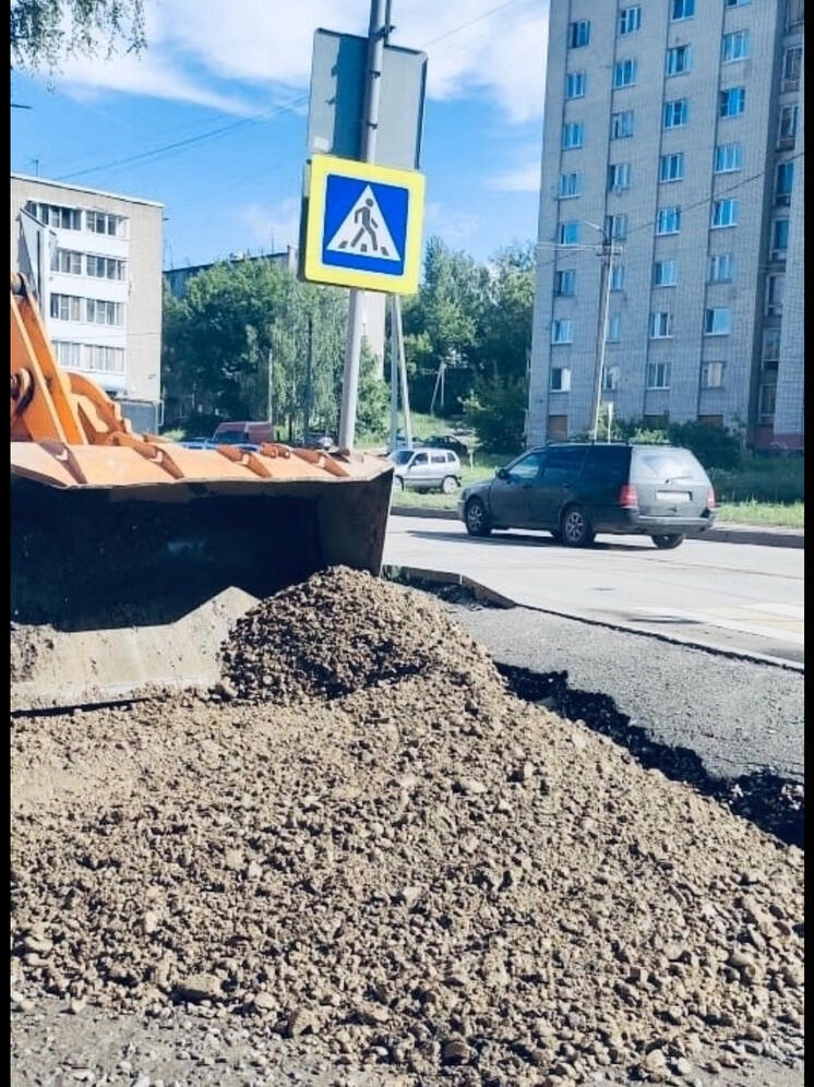 В Смоленске продолжаются ремонтный работы