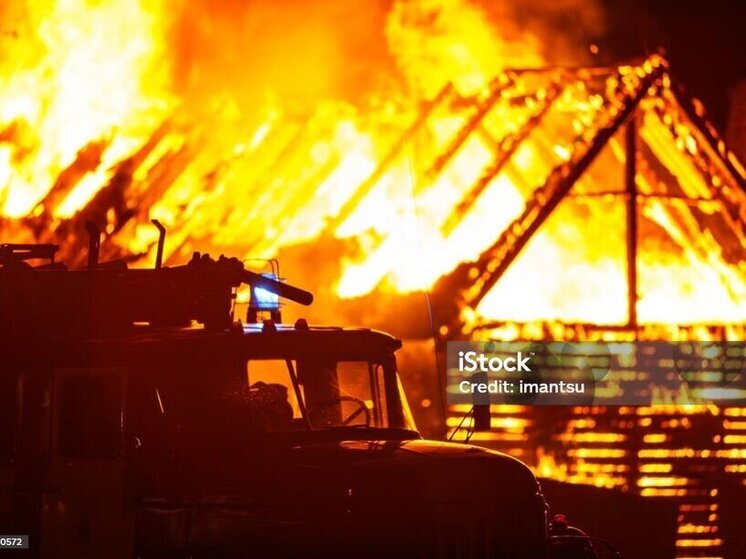 Сильный пожар произошёл в Чаинском районе Томской области
