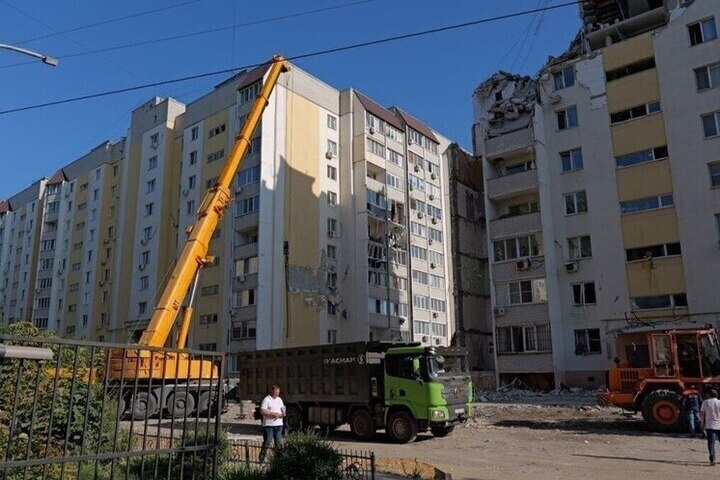 Три из пяти подъездов поврежденной взрывом многоэтажки в Саратове открыты для жителей