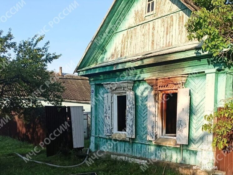 Под Брянском при пожаре в доме погибли два человека