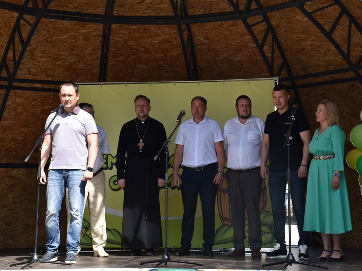 В Демидове широко отметили праздник "Его Величество Огурец"