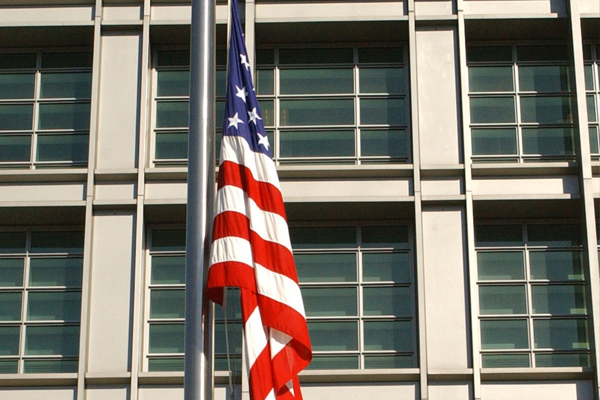 В США  в открытом доступе предлагаются всевозможные криминальные услуги