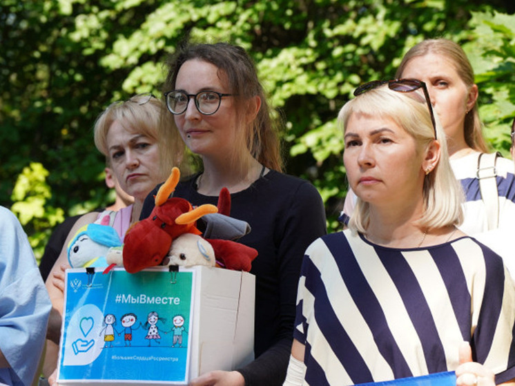 В Великом Новгороде прошла акция-митинг «Ангелы Донбасса»