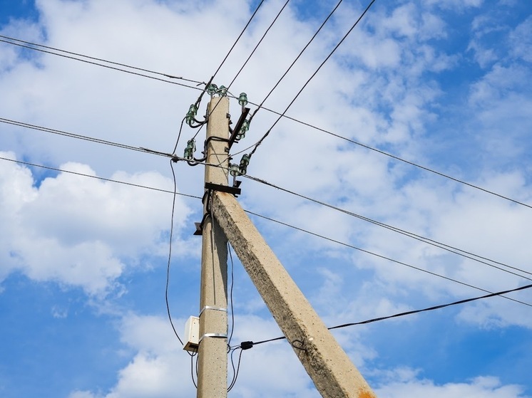 Несколько населенных пунктов в Волгоградской области остались без электричества