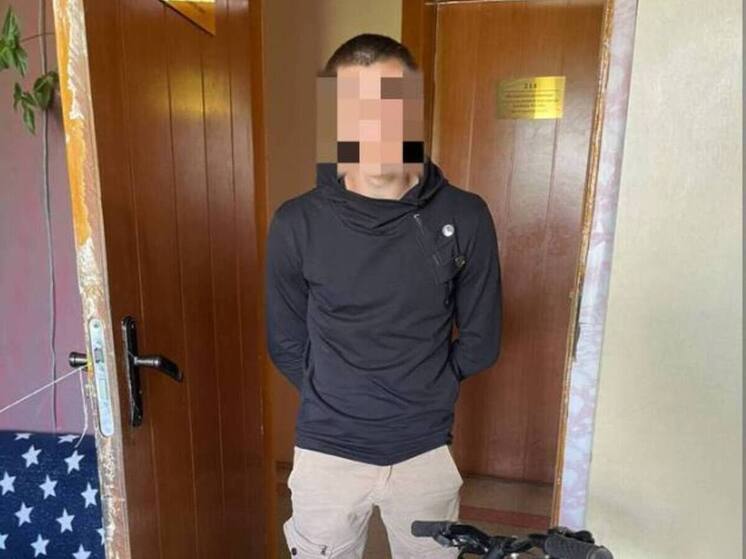 Пьяный 21-летний житель Железногорска украл велосипед и попался на камеру