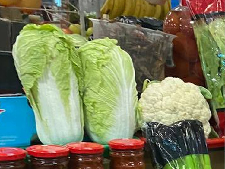 Пекинская капуста давно стала привычным продуктом на столе многих новгородцев