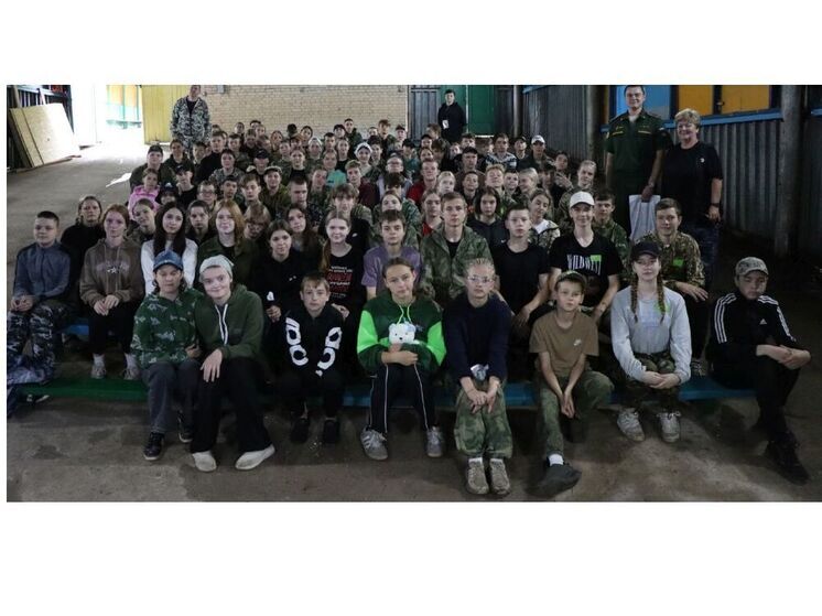 Смоленские «Наследники Победы» встретились с ветераном СВО