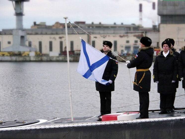 Премьер-министр Башкирии поздравил военных моряков