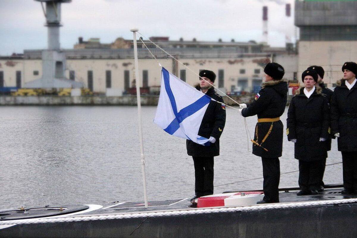 Премьер-министр Башкирии поздравил военных моряков