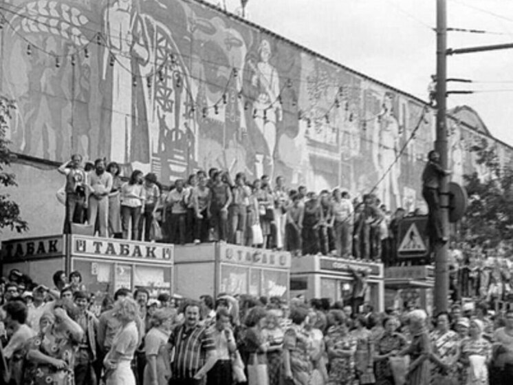 Жаркая июльская Москва 1980 года