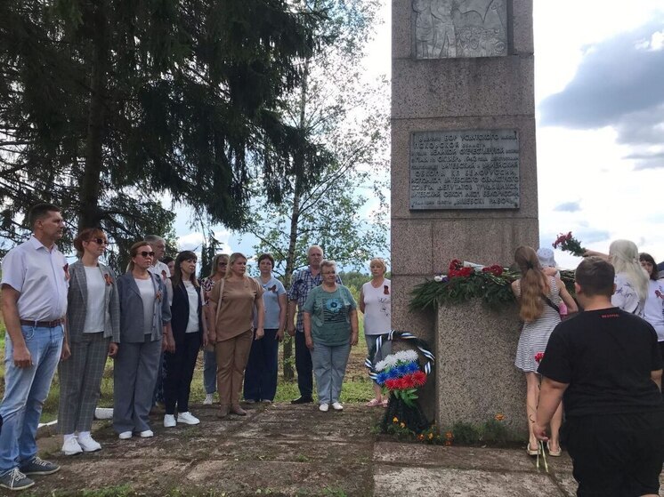 50-летие открытия памятного знака отпраздновали в усвятской деревне