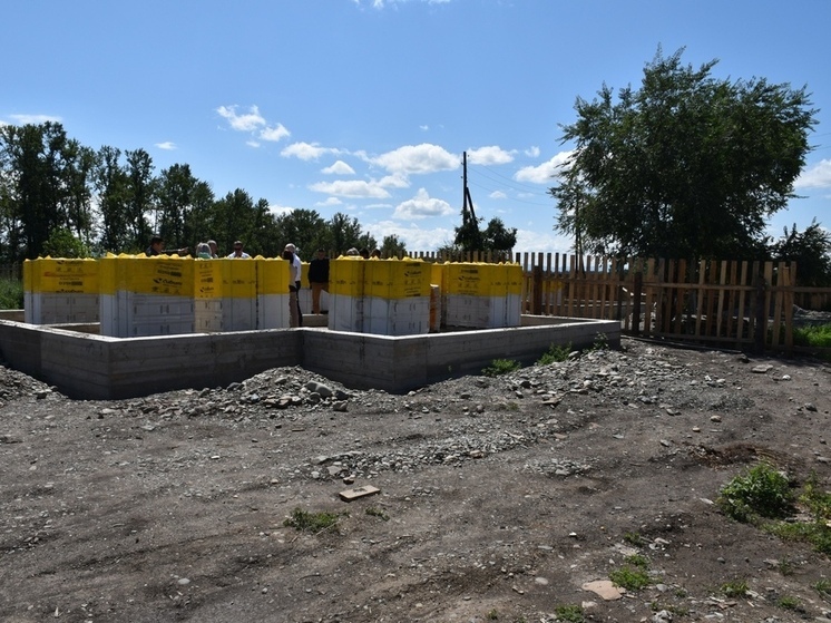 В Хакасии проверили строительство пяти жилых домов для сельских специалистов