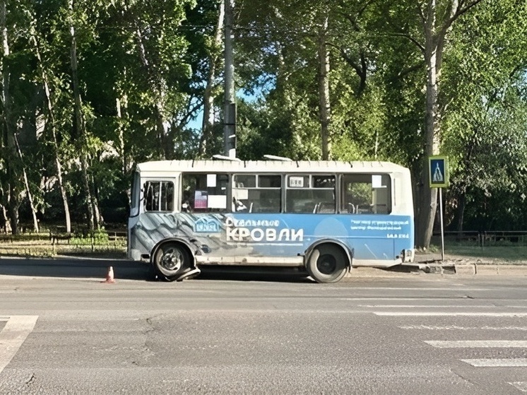 В столице Хакасии велосипедист попал в аварию из-за водителя автобуса