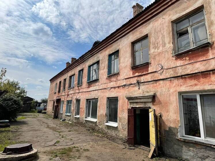 Расселение аварийного дома в Омске начнётся по решению суда