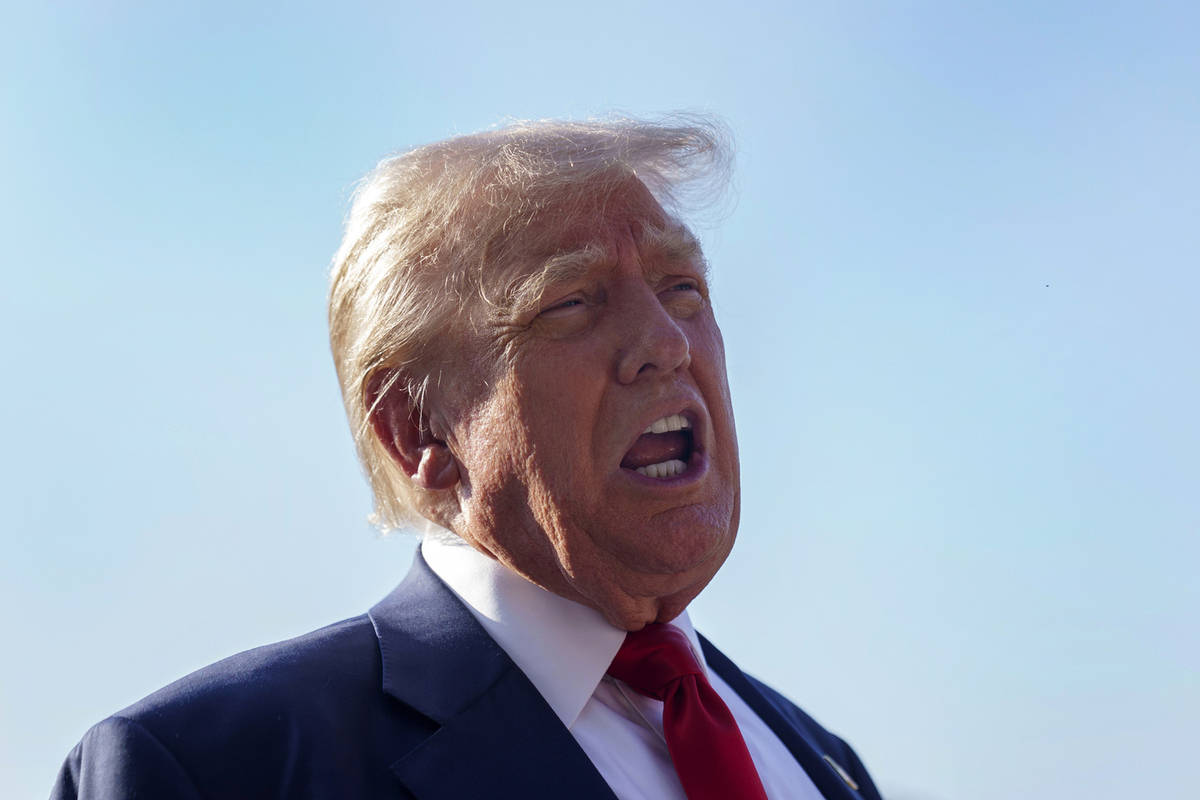 Администрация Трампа в панике: скандал с Эпштейном выходит из-под контроля
