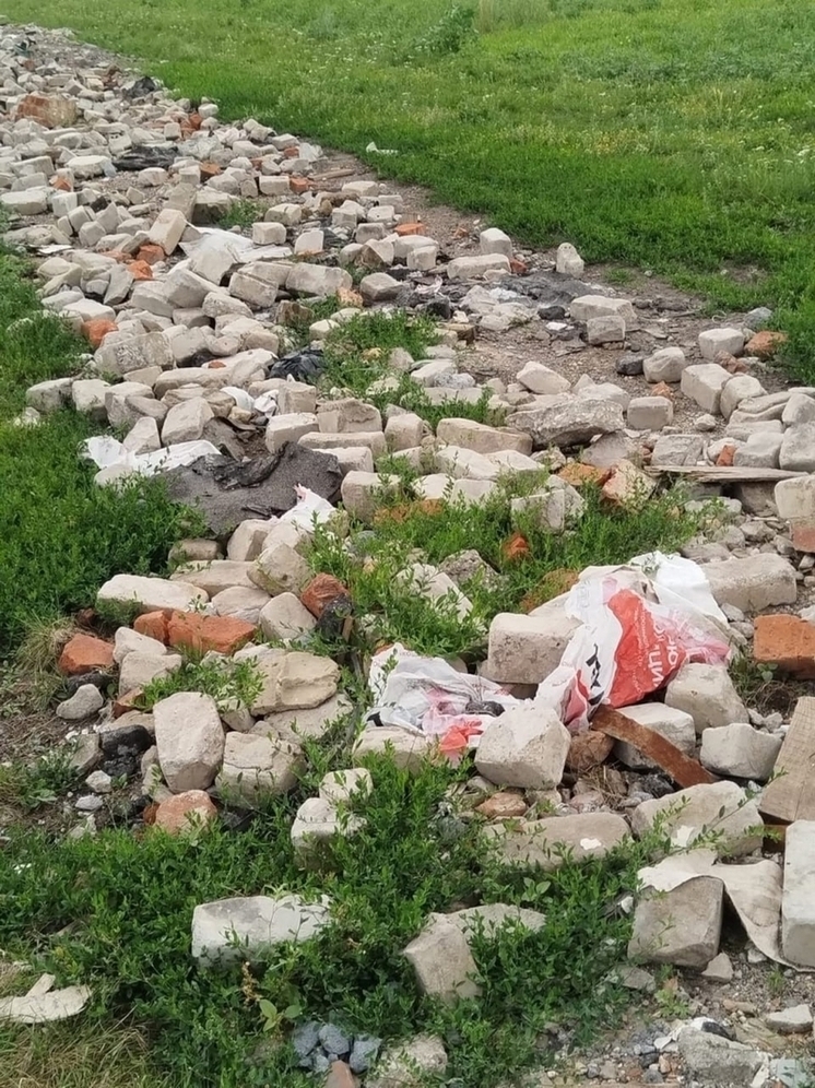В Ливенском районе придумали ноу-хау как дёшево ремонтировать дороги