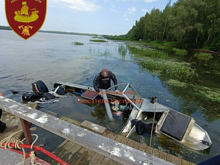 Костромские трагедии: при столкновении моторной лодки с баржой на Волге погибли два человека