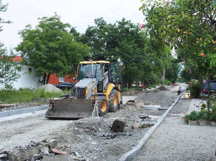 Во Владикавказе продолжается ремонт на улице Галковского