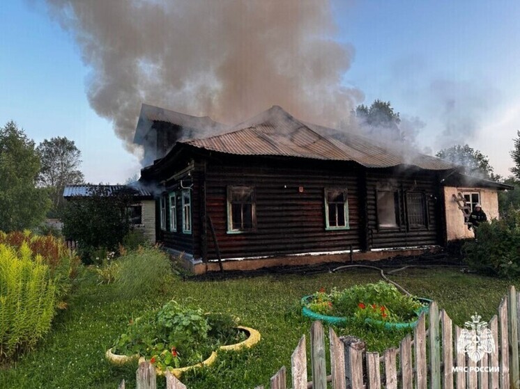 Костромские пожары: в Кадые 5 часов тушили местный психоневрологический интернат