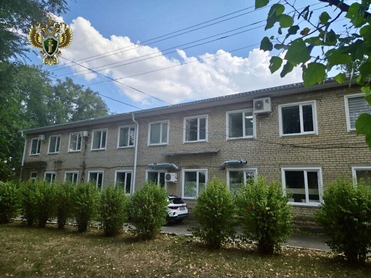 В Грачевском округе завершили капремонт больницы при надзорном сопровождении прокурора