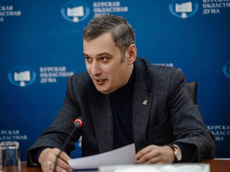 Хинштейн призвал не выбрасывать книги, а делиться ими