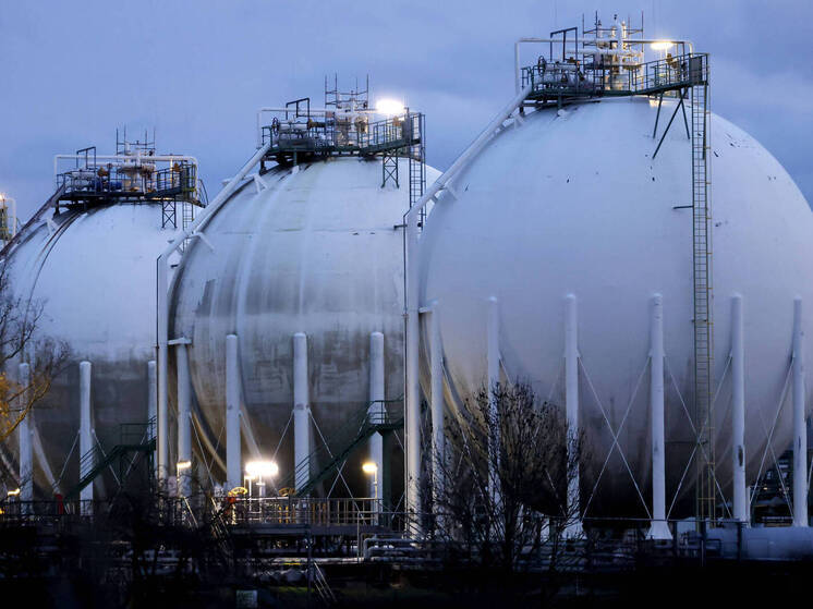 Азербайджан начал поставки газа на Украину в обход России