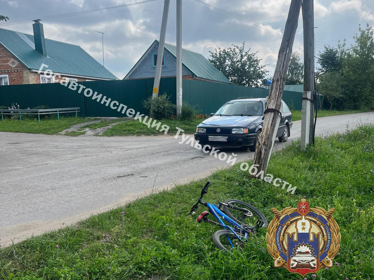 На перекрёстке в Киреевске водитель Volkswagen снес 12-летнего велосипедиста