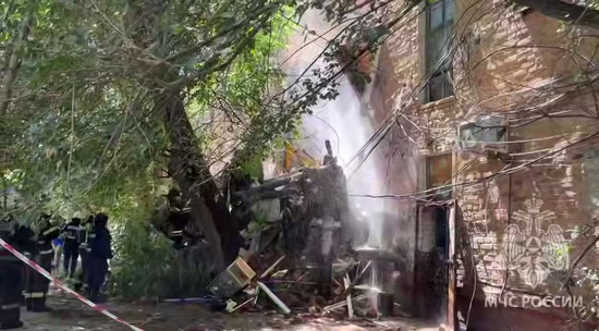 В Астрахани произошло обрушение в жилом доме: видео