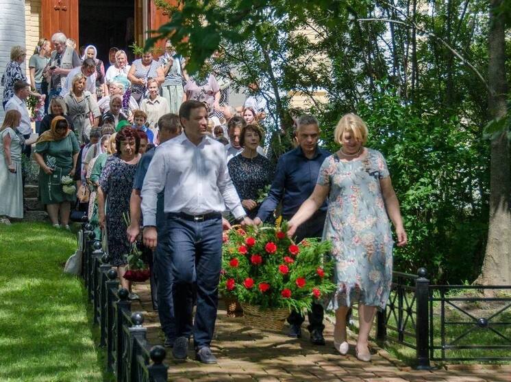 В “Тарханах” почтили память Михаила Юрьевича Лермонтова выставками, музыкой и возложением цветов