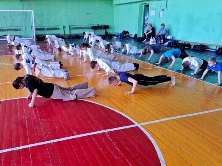 Михаил Дегтярев: Российские ведомства оказывают значительную поддержку развитию спорта в ЛНР