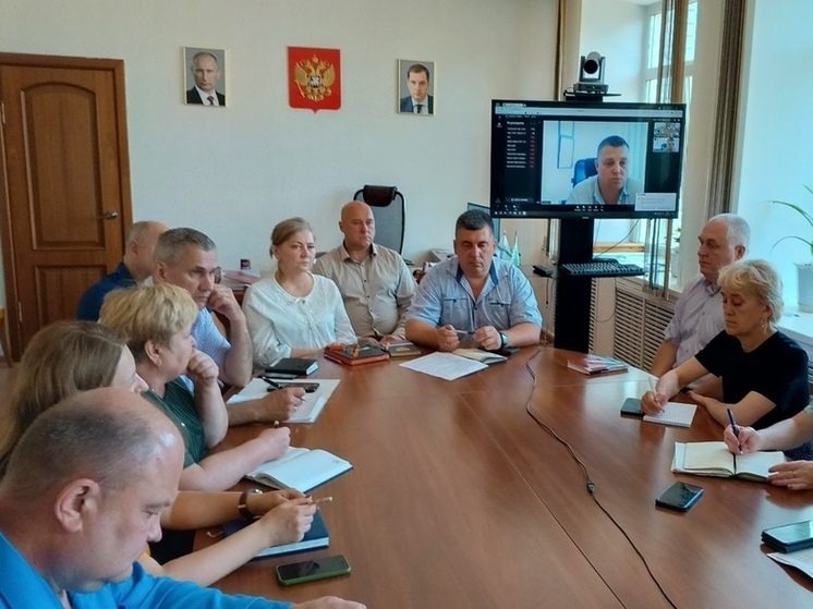 В Пинеге обсудили подготовку к новому отопительному периоду