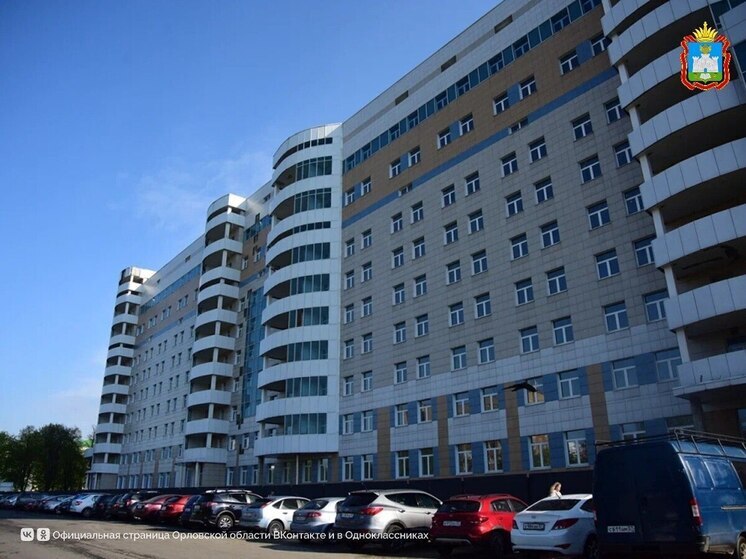 Более 600 единиц медоборудования поставили в строящийся многопрофильный медцентр ООКБ