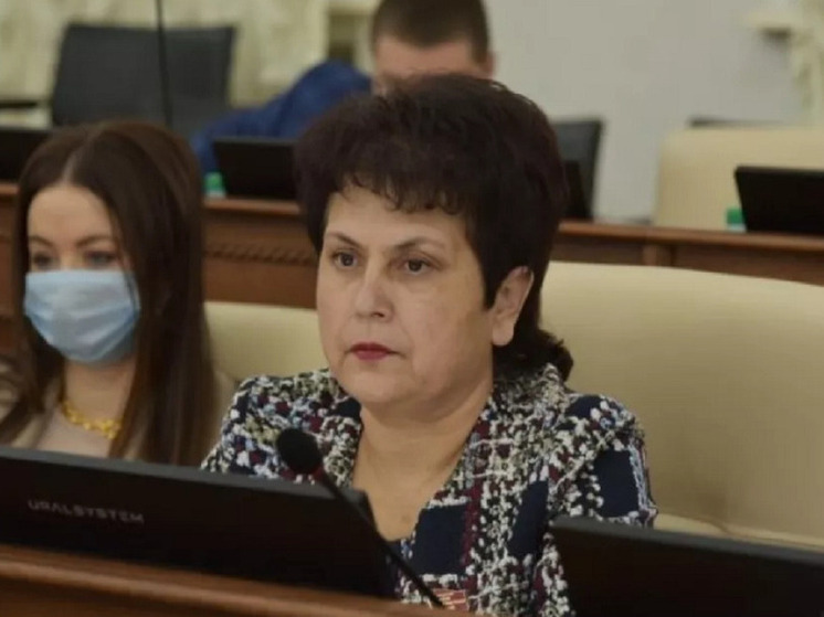 Силовики могли задержать в кабинете главу Первомайского района Юлию Фролову