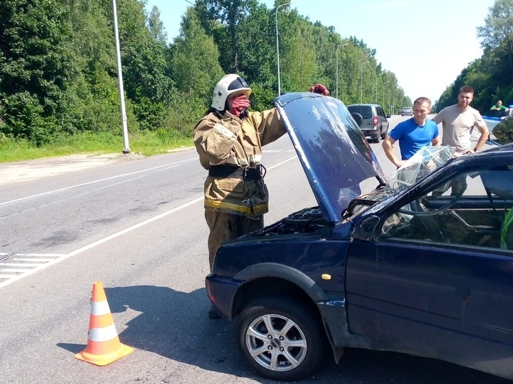 На трассе в Курской области перевернулась «Ока» – водитель в больнице