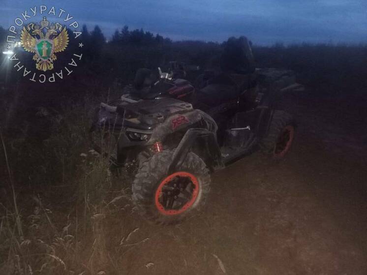 В садовом товариществе в Татарстане два человека разбились на квадроцикле