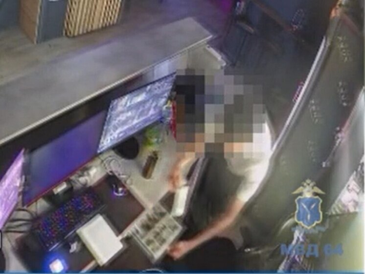 В Саратове мигрант из Абхазии похитил 6 тысяч рублей из компьютерного клуба