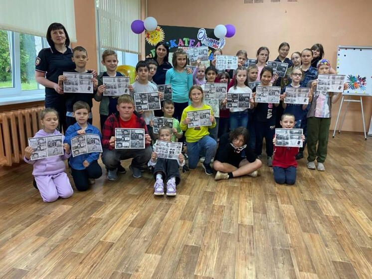 Псковские полицейские провели профилактические беседы с детьми в пришкольном лагере