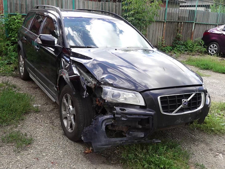 В Пензе работник автосервиса угнал машину клиента и попал в ДТП